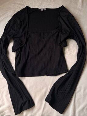 Black Ribbed Long-Sleeve Women’s Top